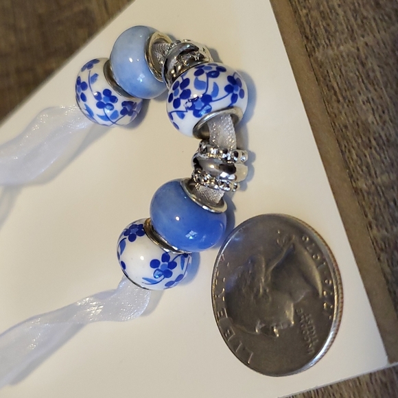 New Bundle of Glass Beads - Picture 6 of 6